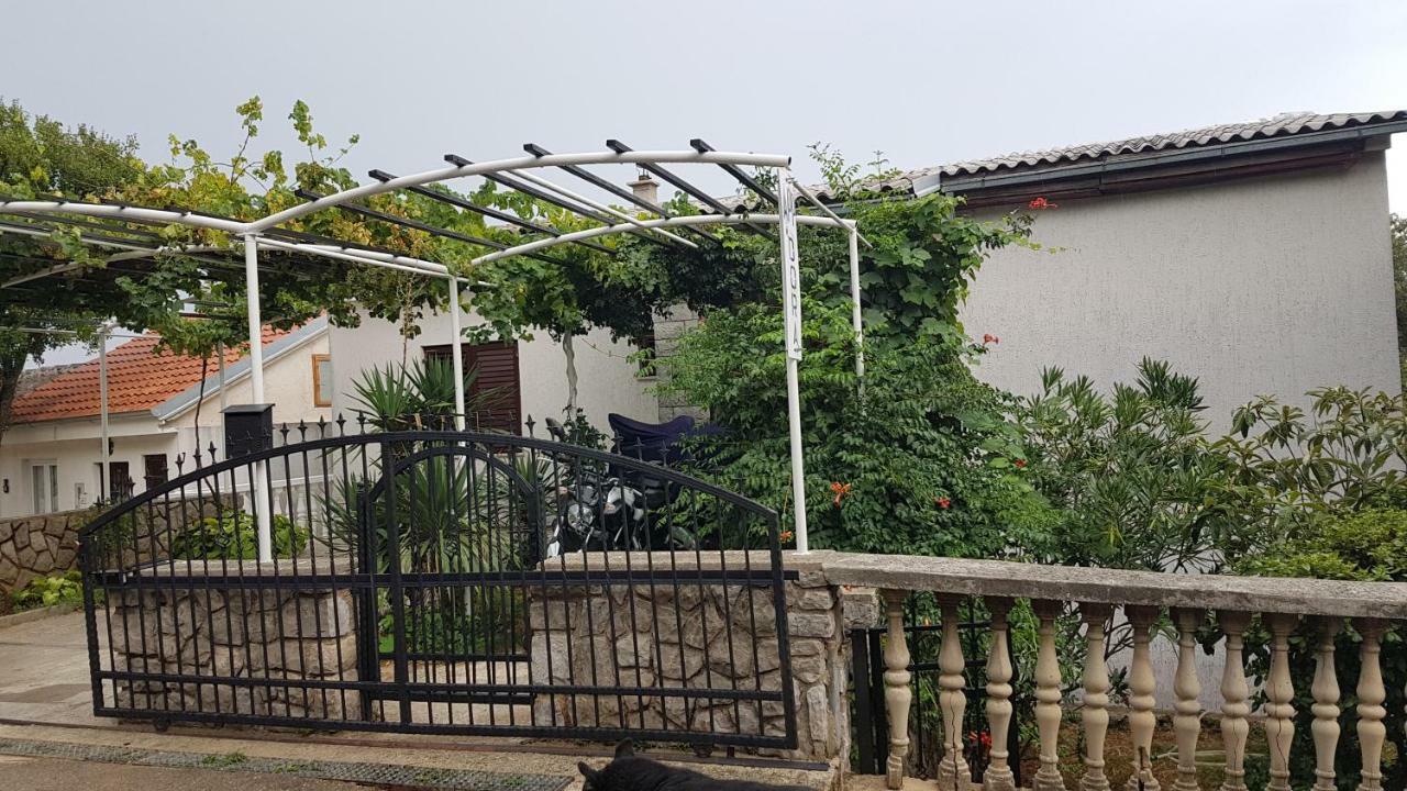 Apartments Dora Crikvenica Εξωτερικό φωτογραφία